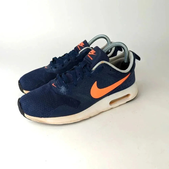 Nike Air Max Tavas Sneakers - Picture 1 of 9